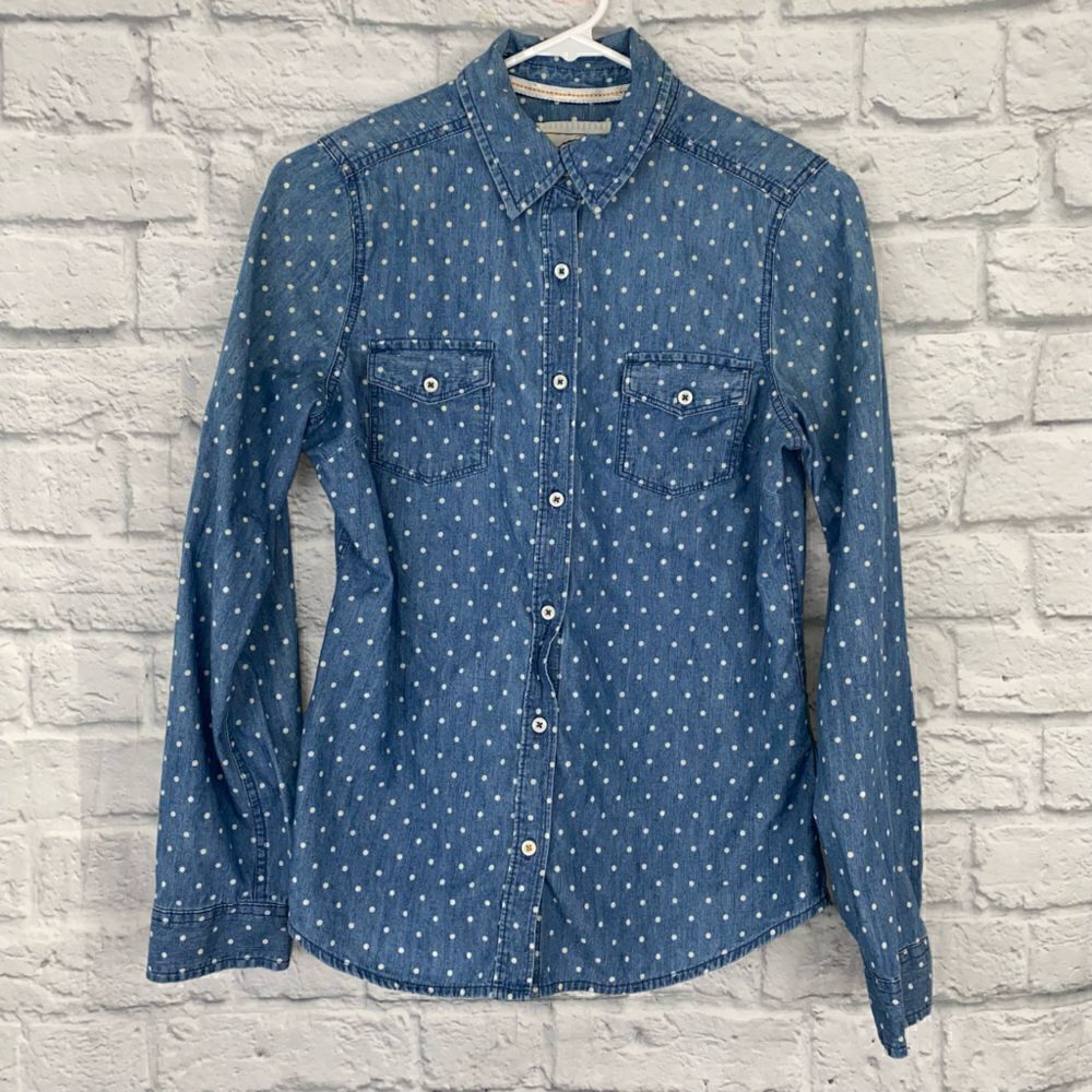 SO 100% cotton button down polka dot top w/button pockets & sleeves sz M